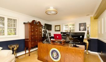 7052 WARDELL St, Annandale, VA 22003