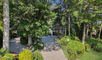 34 Southside Ave, Atlantic Highlands, NJ 07716