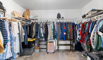 48 Poplar St, Beachwood, NJ 08722