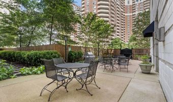 880 N POLLARD St N 224, Arlington, VA 22203