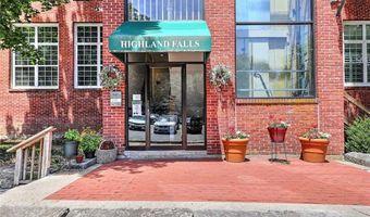 2 School St 334, Lincoln, RI 02802