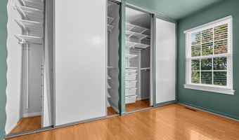 6645 MEDINAH Ln, Alexandria, VA 22312