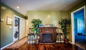 4 Burr Ave, Barrington, RI 02806