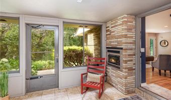 1429 Skiles Ln, Arden Hills, MN 55112