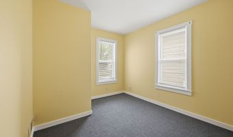 17 Lake Ave, Danbury, CT 06810