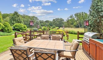 32335 Wildwood Dr, Adel, IA 50003