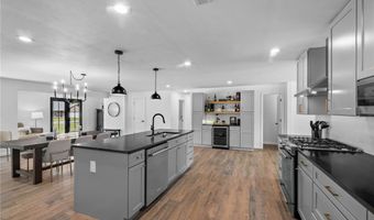1413 Mayflower Rd, Bentonville, AR 72713