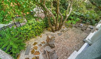 50 BEACH COTTAGE Ln, Atlantic Beach, FL 32233