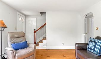 33 Upland Way, Barrington, RI 02806