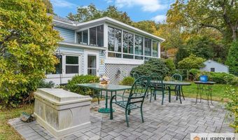 608 Raritan Ave, Atlantic Highlands, NJ 07716