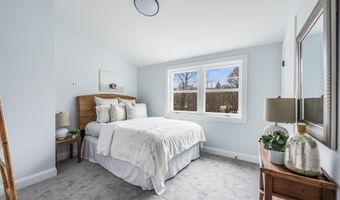 451 Essex St 5, Beverly, MA 01915