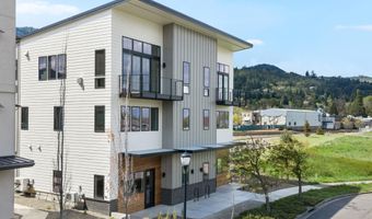 138 Clear Creek Dr, Ashland, OR 97520