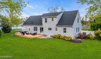 65 Serpentine Dr, Bayville, NJ 08721