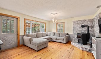 69 Twin View Dr, Carroll, NH 03595