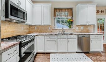 1924 DeArmon Dr, Charlotte, NC 28205