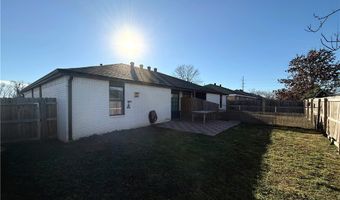 9 Holly Dr, Bentonville, AR 72712