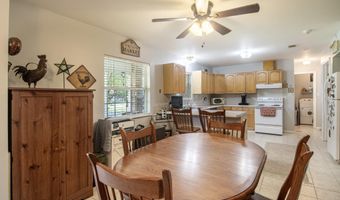 517 Victoria St, Bay St. Louis, MS 39520