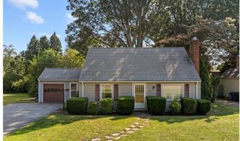 86 Bretton Woods Dr, Cranston, RI 02920