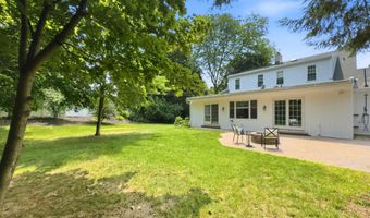 5 Beaver Pond Rd, Albany, NY 12211