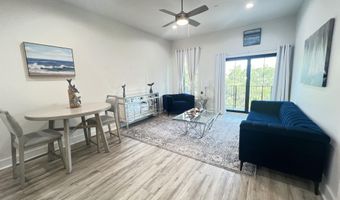 124 Court St 303, Bay St. Louis, MS 39520