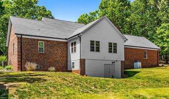 2668 Mountain Oak View Dr, Asheboro, NC 27205