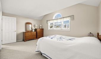 30 Harbor Hill Dr 30, Bourne, MA 02532
