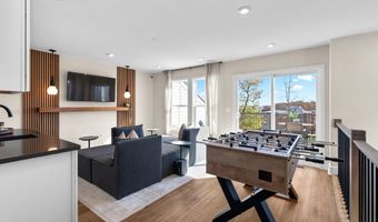 42129 SHINING STAR Sq, Ashburn, VA 20148