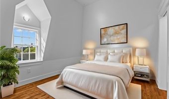 18 State St 6 (2nd Floor East), Bristol, RI 02809