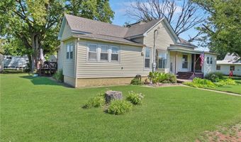 911 E 5th St, Altamont, KS 67330