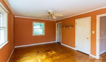 5 Fernlawn Rd, Asheville, NC 28805