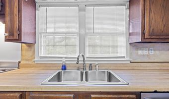 821 Penny Rd, Angier, NC 27501