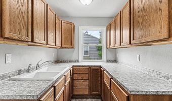 1515 Dean Dr, Albion, MI 49224