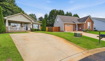 610 Fawn Branch Trl, Boiling Springs, SC 29316