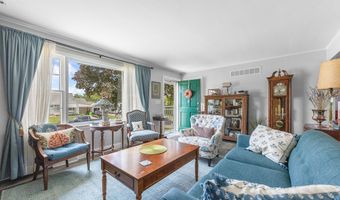 958 Cornell Dr, Alliance, OH 44601