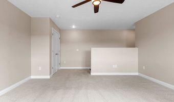 2354 E PLANK Cir B, Appleton, WI 54915