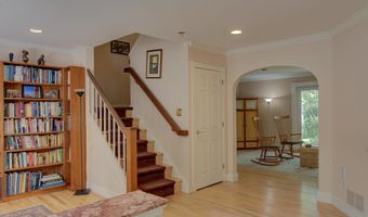 9 Southwind Dr 9, Burlington, VT 05401