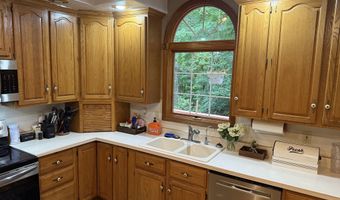 28 Cambridge Ct, Anderson, IN 46012