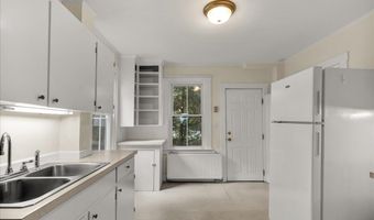 92 Cedar St, Belfast, ME 04915