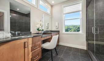 1 Waller Dr, Middletown, NJ 07748
