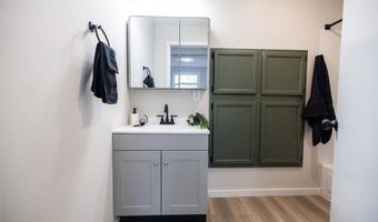 330 W McKeever St, Andrews, IN 46702