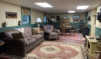 46 Club House Ln 9, Auburn, ME 04210