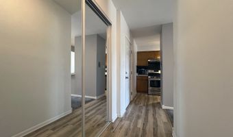 2415 N KENNICOTT Dr N 2D, Arlington Heights, IL 60004