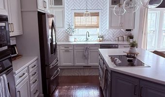 200 S 3RD St, Beresford, SD 57004