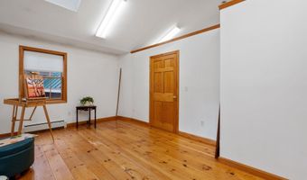 35 Merry Hill Rd, Barrington, NH 03825