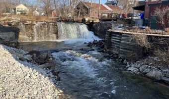 35 Center St, Brandon, VT 05733