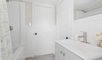 12 Whitten St, Allenstown, NH 03275