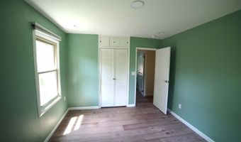 1052 N Maple Rd, Ann Arbor, MI 48103