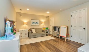 255 N BRYAN St, Arlington, VA 22201