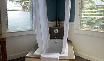 301 Ponahawai St, Hilo, HI 96720