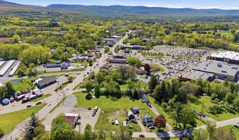 226-228 Northside Dr, Bennington, VT 05201